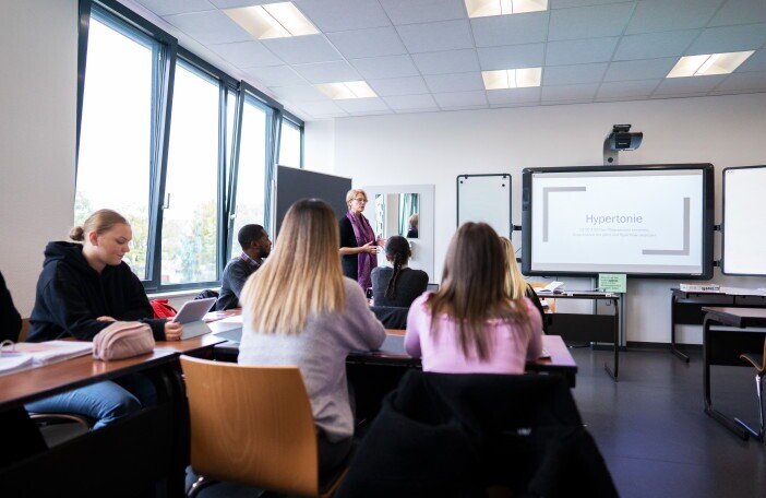 Pflegepädagoge (m/w/d) für unsere Pflegeschule, 2. Bild